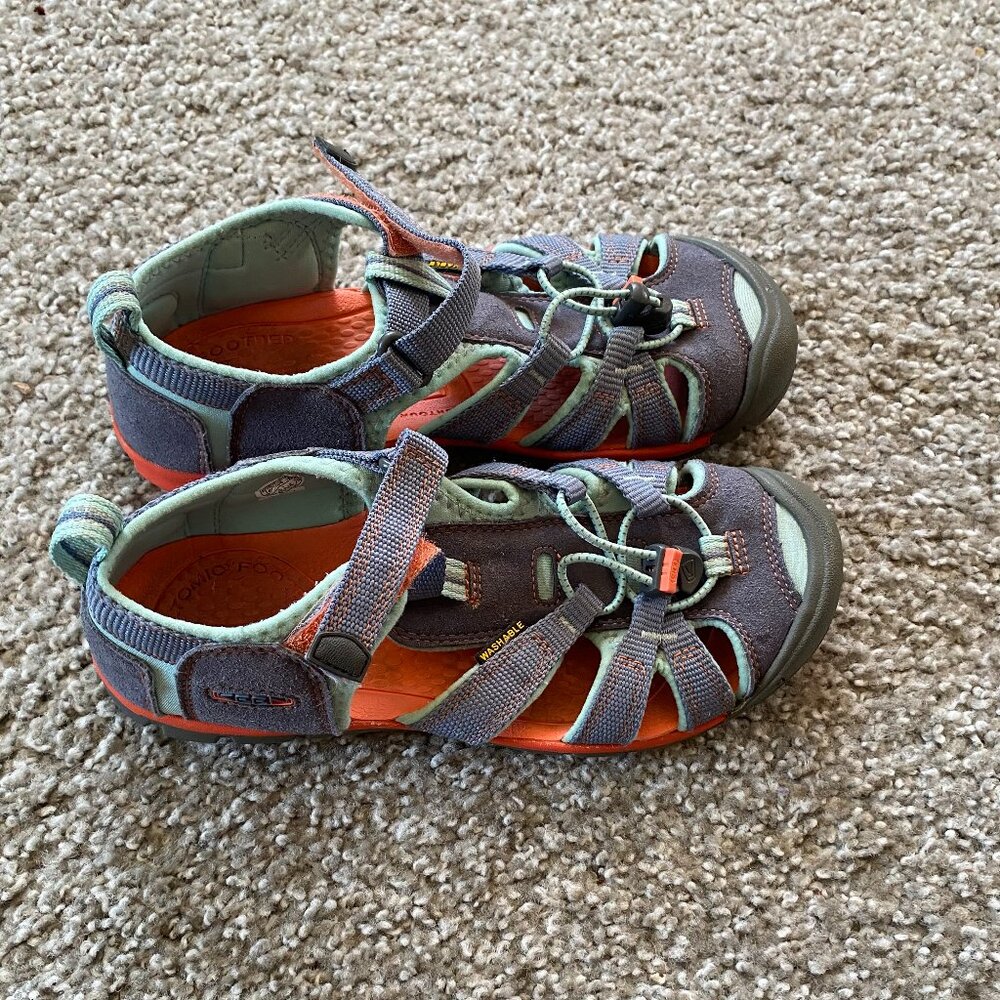 Keen Seacamp II CNX Sandals KIDS Flint Stone Ocean Wave Size 4 US WASHABLE